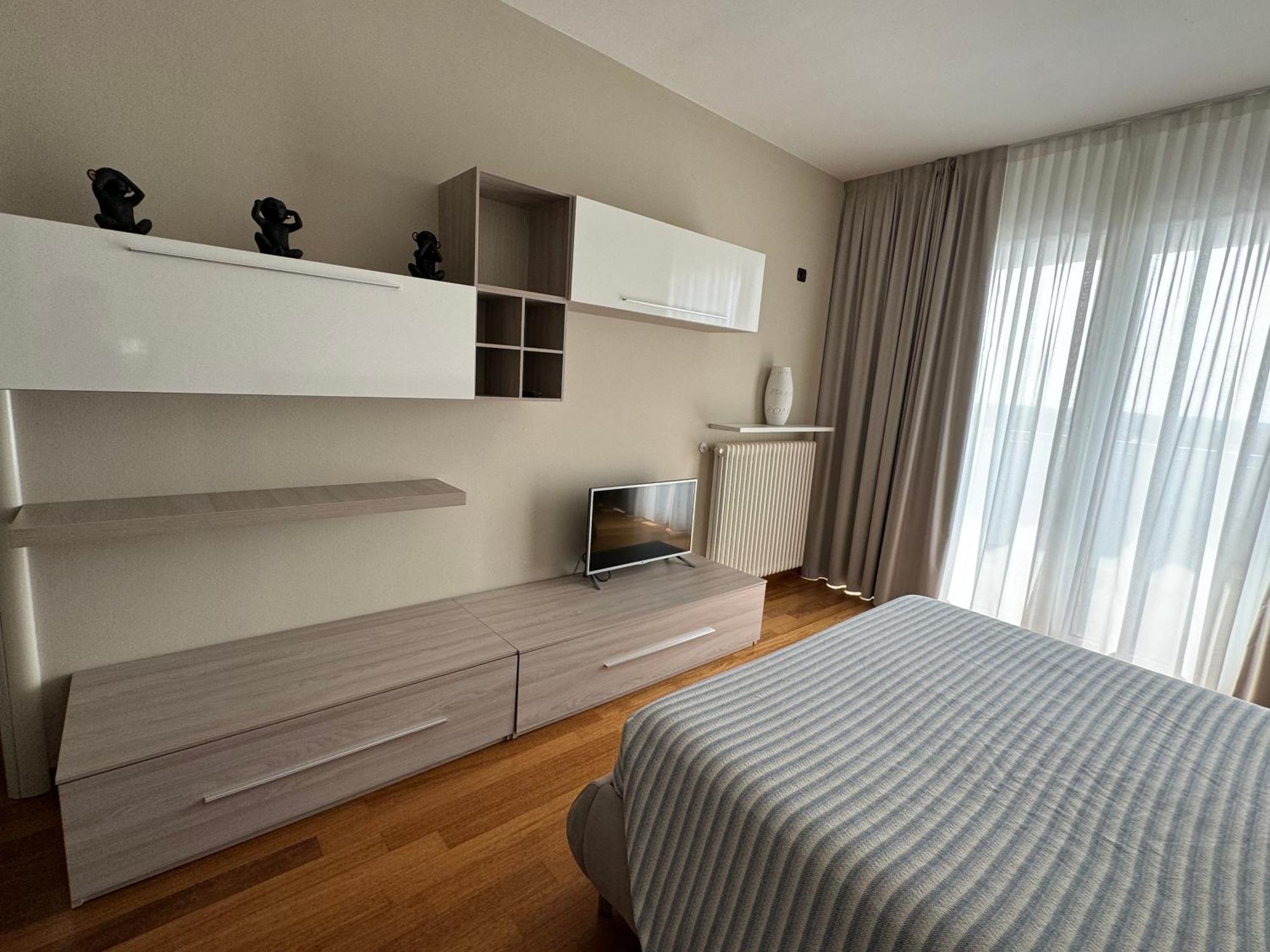 White Palace Malpensa غالاّراتي المظهر الخارجي الصورة